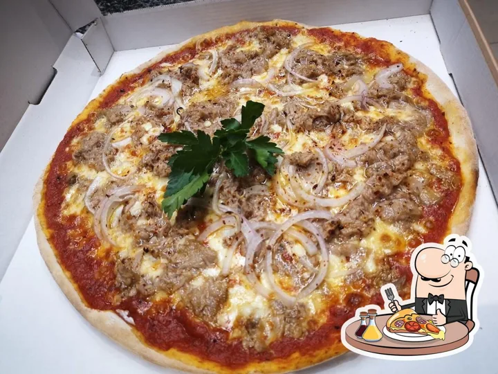 Pizza mit roten Zwiebeln